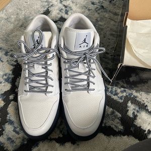 NIB Air Jordan Retro V.1